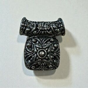 Premier Designs Bailey Antiqued Silver-Plated‎ Enhanced Pendant Slide